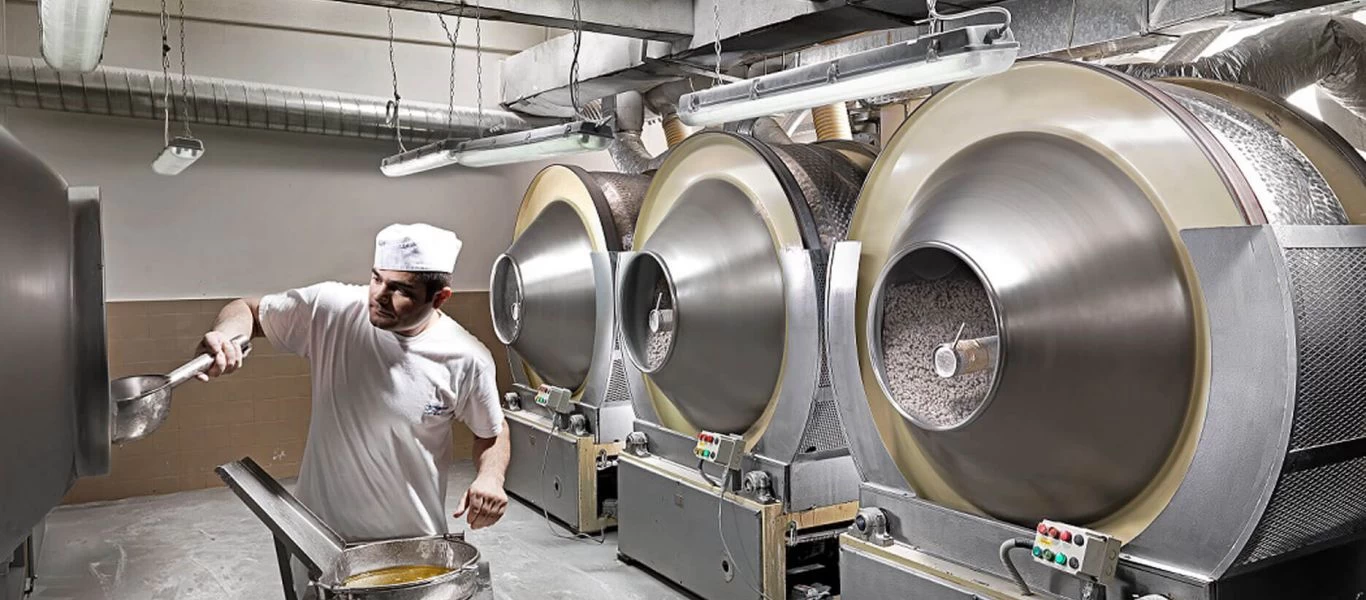 «Βαφτίζουν» «ανάπτυξη» το ξεπούλημα της Ελλάδας: Σε ξένα χέρια πέρασαν μεγάλες ελληνικές επιχειρήσεις το 2021